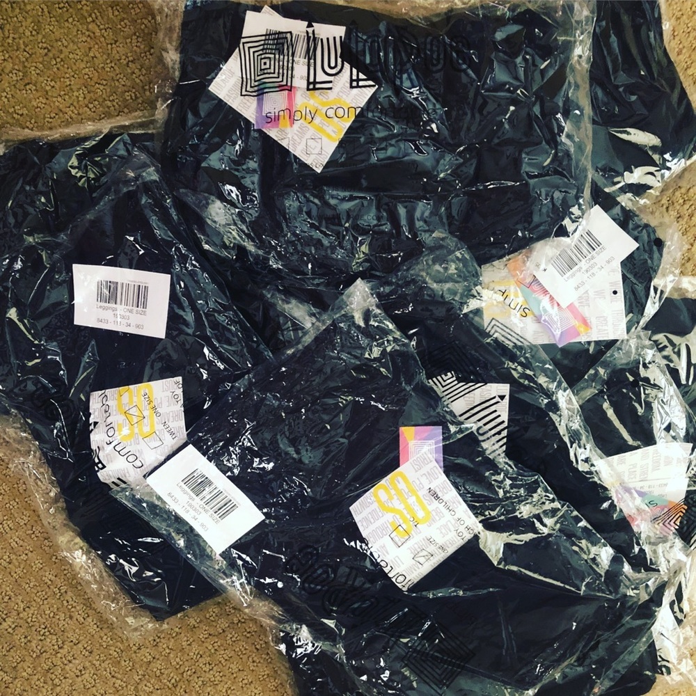 Solid Black OS Leggings